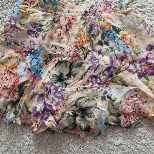 Zini skirt-shorts medium, like new, colorful