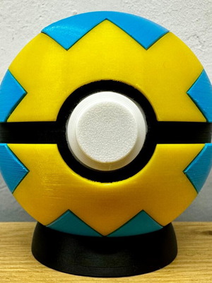 Quick Ball Pokeball Nintendo Switch Cartridge Holder like new