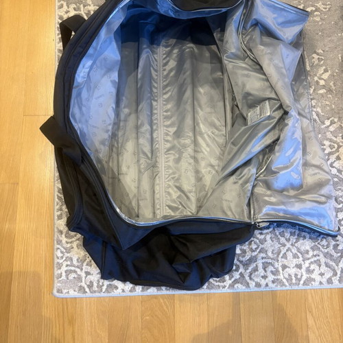 Gabol 110lt wheeled sack like new, waterproof, padded interior