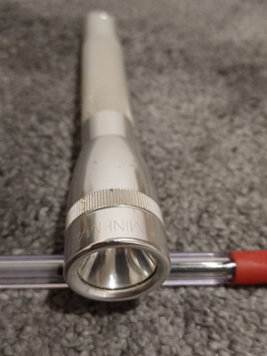Mini Maglite flashlight like new