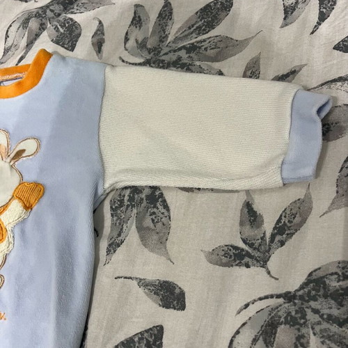 Velour baby rompers like new for 2-5 months old