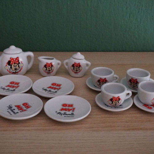 Disney Minnie Mouse porcelain tea set, new, 17 pieces