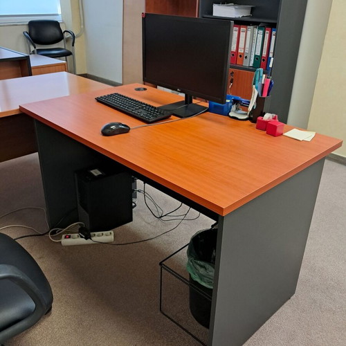 Desk like new, 120cm x 74cm