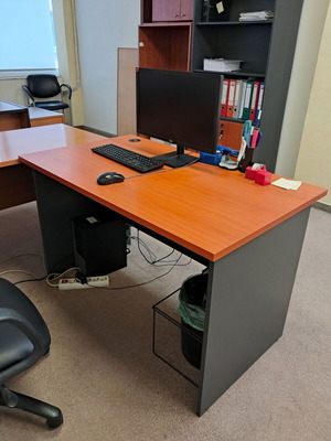Desk like new, 120cm x 74cm