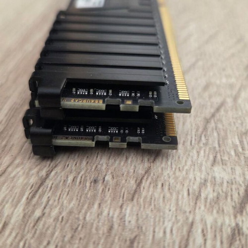 Corsair Vengeance LPX DDR4 16GB RAM modules like new, 2400MHz