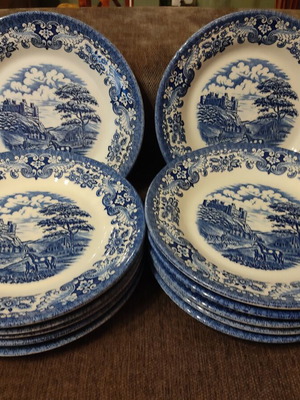 Vintage Arnik English Plates Set of 12 used, countryside design