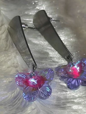 Women's earrings with purple crystal butterfly shape new
