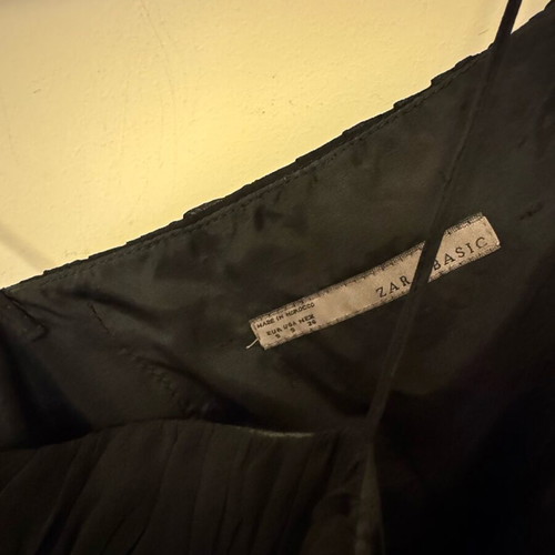 Black straight Zara dress like new, knee-length with spaghetti straps