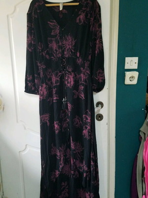 Boho dress asymmetrical used, viscose, black and purple, size S