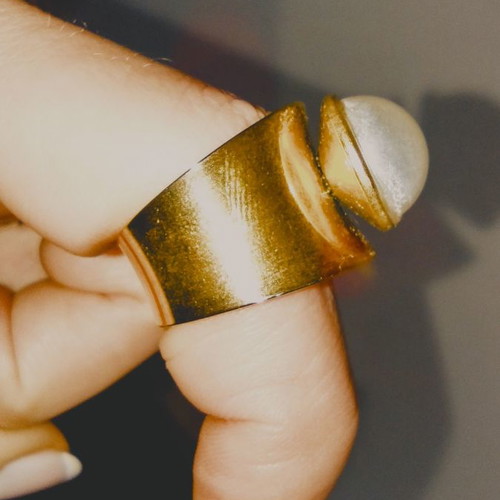 Ozze large steel ring with pearl used