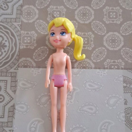 Polly Pocket Mattel 2011 like new without clothes
