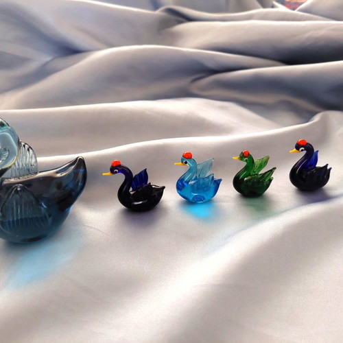 Six Glass Ducks - Decor
