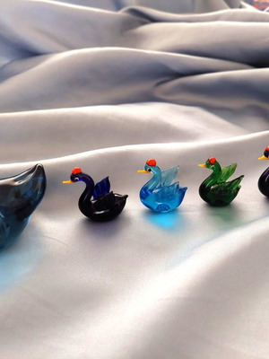 Six Glass Ducks - Decor