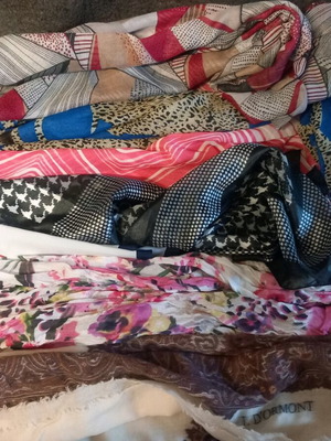 Used scarves pack of 7 and women's leather colorful bag
