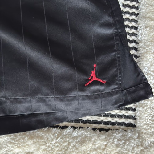 Jordan Unisex shorts like new, black and red, size S