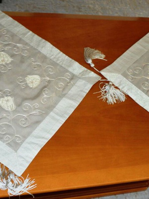 Table linens like new, set of 3 pieces, 59x59 and 39x39 cm
