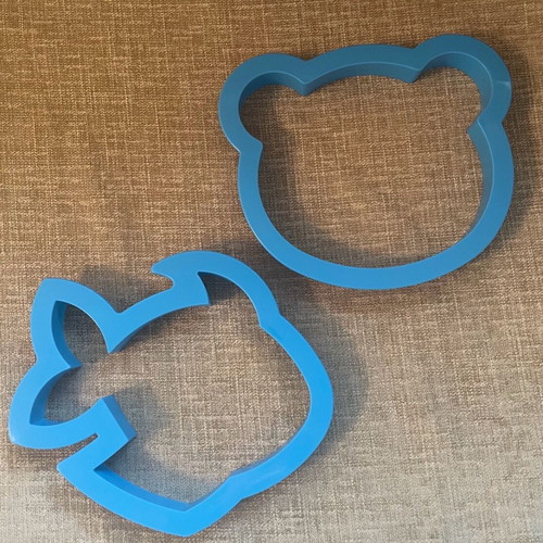 Cookie cutters with kids designs and plastic bottles new