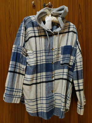 Winter shirt with hood new, size M