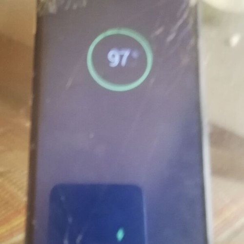 Huawei Y6 Prime 2018 32GB used with cracked touch screen and missing back cover