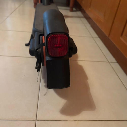 Xiaomi Electric Scooter 4 Go like new with helmet
