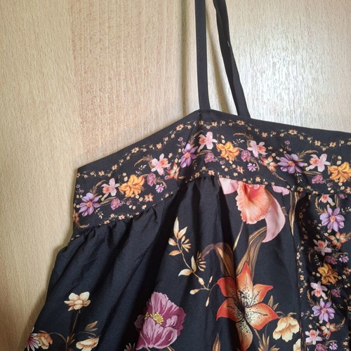 Women's blouse with straps floral pattern Shein like new black multicolor XXXL