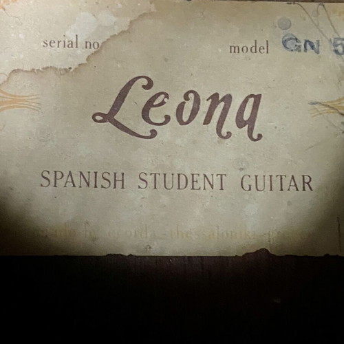 Leona GN 50 classical guitar used, student model
