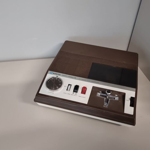 Vintage Sanyo radio cassette player used, good condition