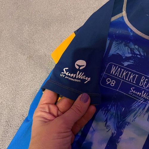 Sun Valley sea shirt with UV protection like new, for 5-6 years old