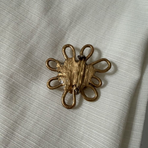 Handmade gold brooch with floral design and green stone, new