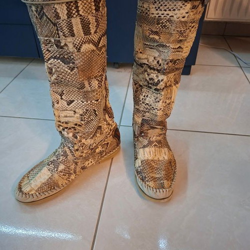 Hector Riccione women's leather boots size 40 like new, beige and brown