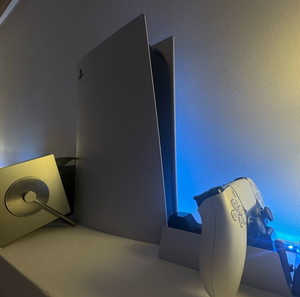 PS5 Digital + Controller