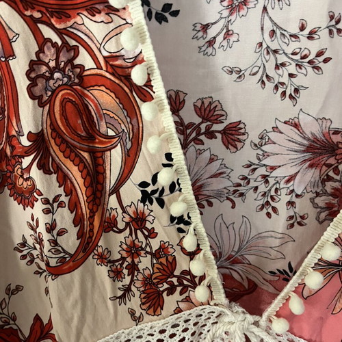 Caftan with Embroidery One Size like new, red multicolor