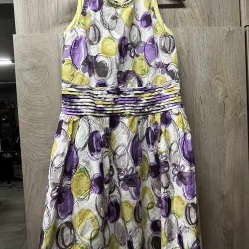Women's dress new, never worn