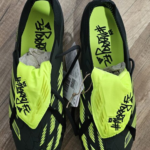 Adidas Predator Elite Fold-Over Tongue Firm Ground football boots new, size 44