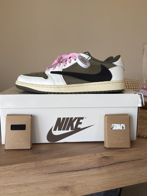 Jordan 1 Low OG Medium Olive sneakers μέγεθος 43 σαν καινούργιο