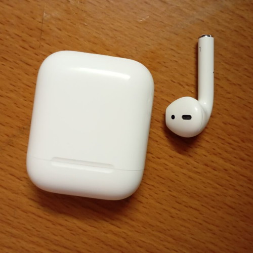 Apple AirPod left side only used, good working condition