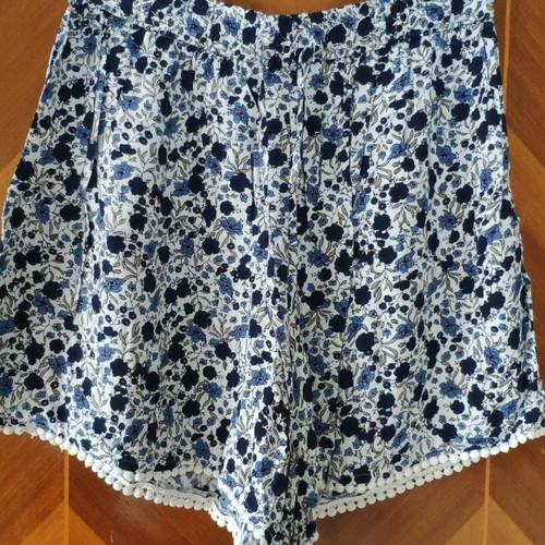 Pink Woman shorts used, size S