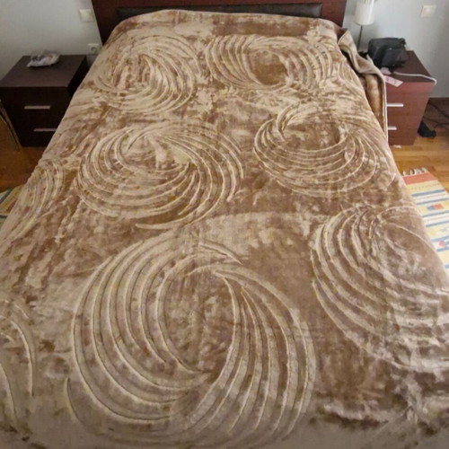 Dashome quilt like new, super king 220x240