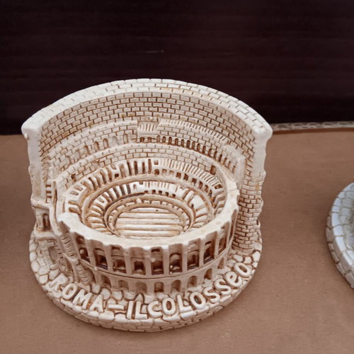 Colosseum decorative set from Rome, like new, pack of 3