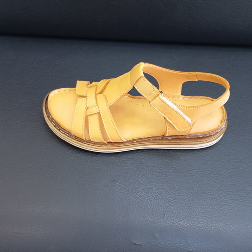 Leather platform sandals new, yellow, anatomical sole