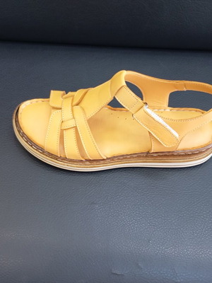 Leather platform sandals new, yellow, anatomical sole