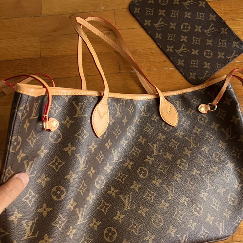 Louis Vuitton shoulder bag like new, brown