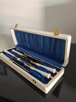 Cutlery set of 6 small vintage knives like new with luxury case