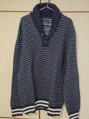 American Eagle pullover size L like new