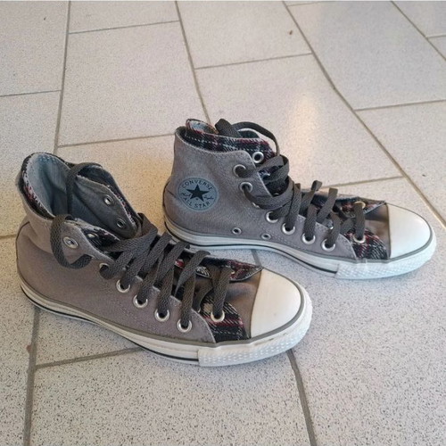 All Star Converse 37 athletic shoes new, two-tone