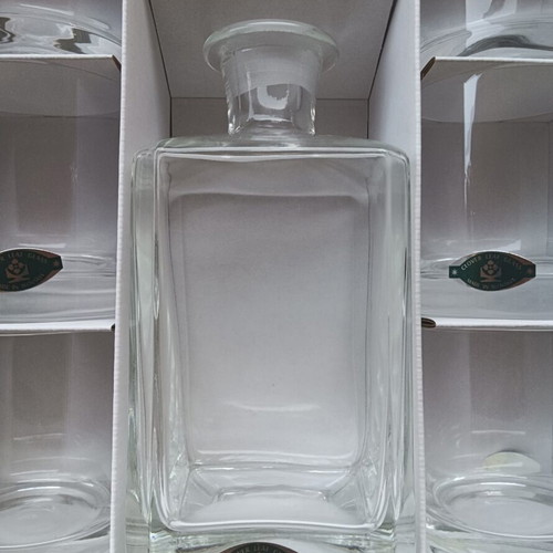 Clover Leaf Crystal whiskey set 7 pieces new, decanter and 6 glasses
