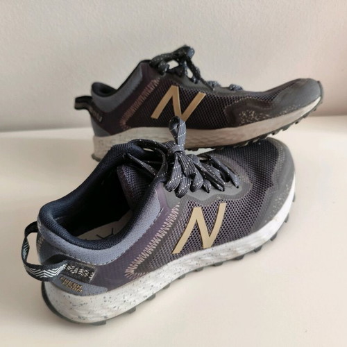 Αθλητικά παπούτσια New Balance σαν καινούργια, γκρι