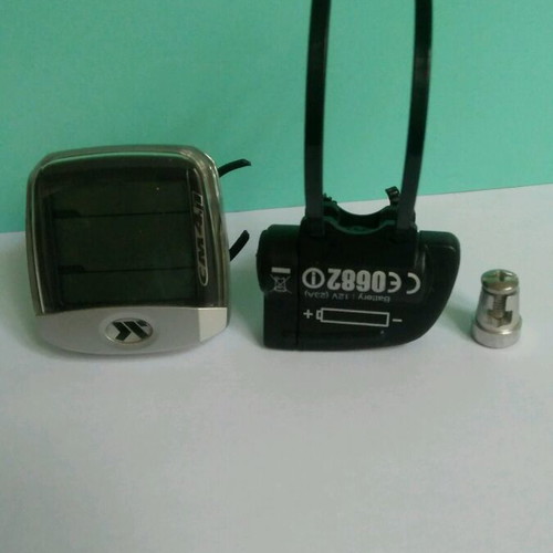 Bicycle accessories like new with lights, bell, and wireless computer