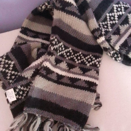 Woolen women's scarf grey black like new