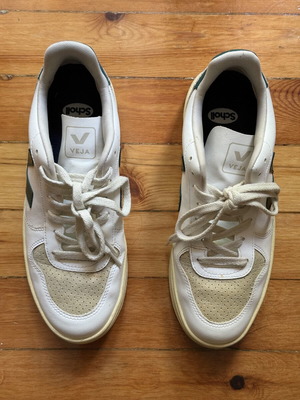 Veja Leather Sneakers White Green EU 41 Like New